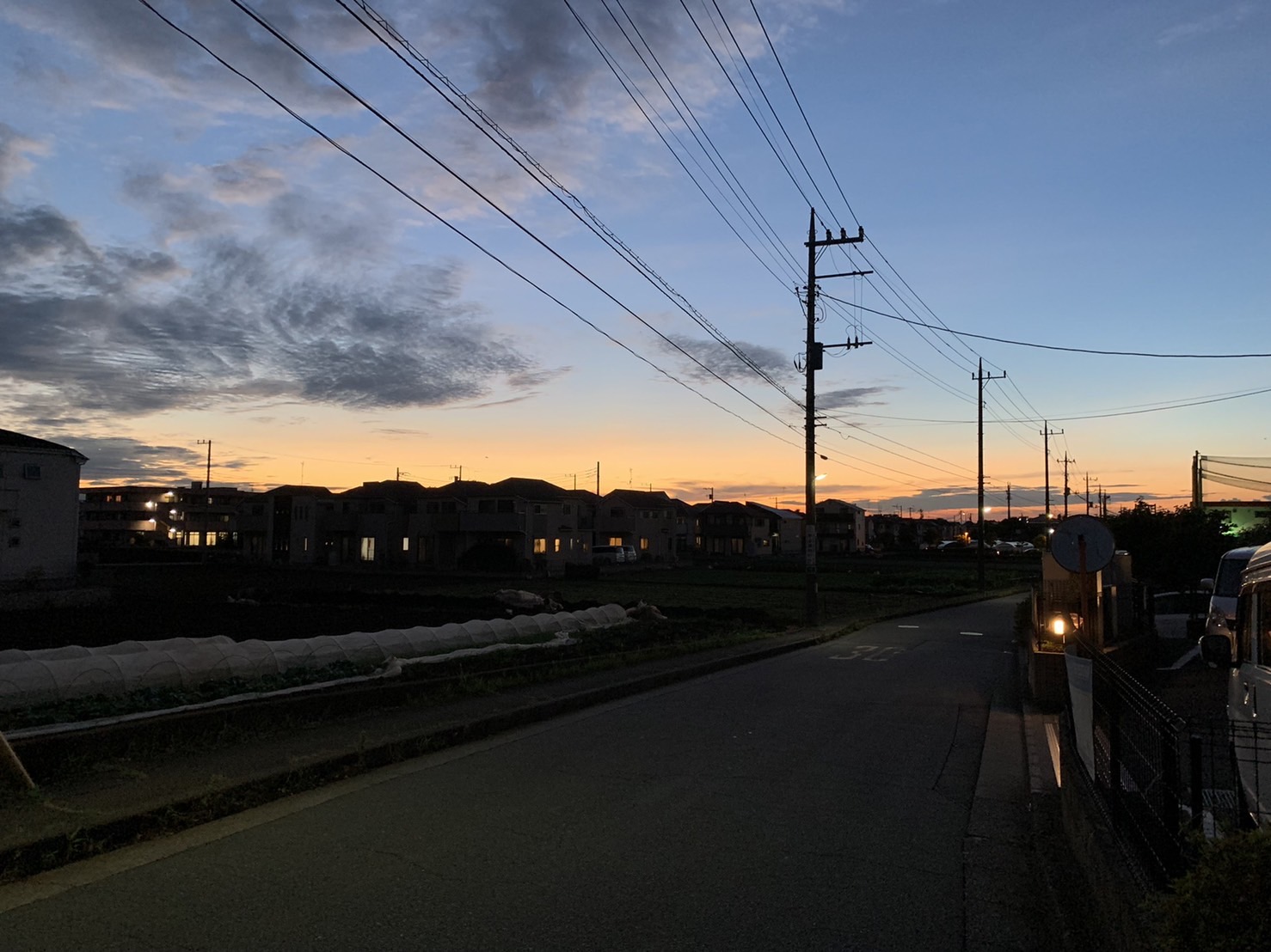 戻り梅雨、だからこそ夕焼け空